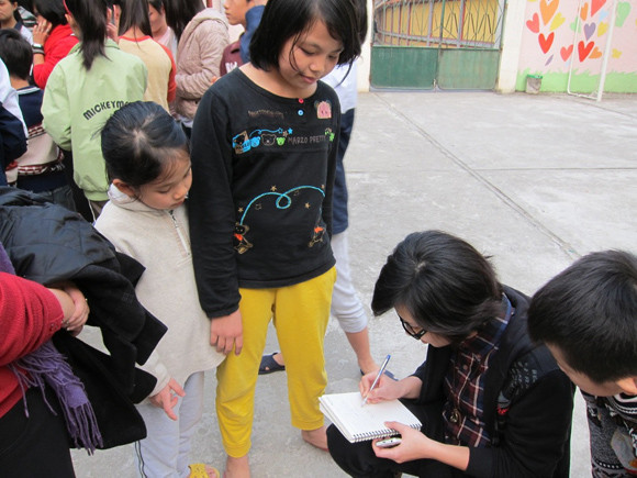 Ca sĩ ZMA sưởi ấm trái tim trẻ mồ côi ảnh 12