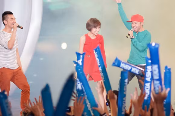 Sinh viên Đà Nẵng bị các ngôi sao Idol "tấn công" ảnh 4