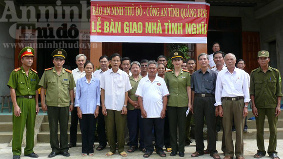 Niềm vui vô bờ bên căn nhà tình nghĩa ảnh 1