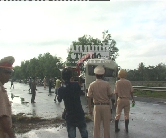 Xe khách gây tai nạn nghiêm trọng, 3 người chết, 6 người bị thương ảnh 5