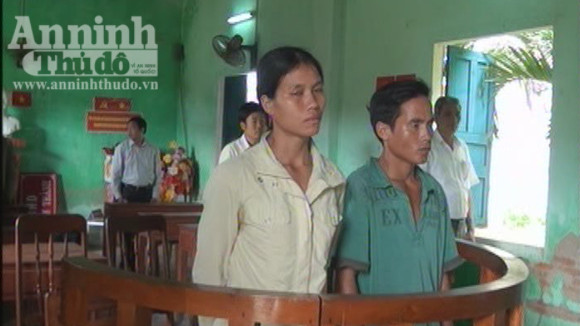 Rủ nhau phá rừng, nam nữ thanh niên ra toà lĩnh án ảnh 1