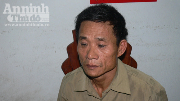 Bị truy nã vẫn thản nhiên cùng người tình đi du hí ảnh 1