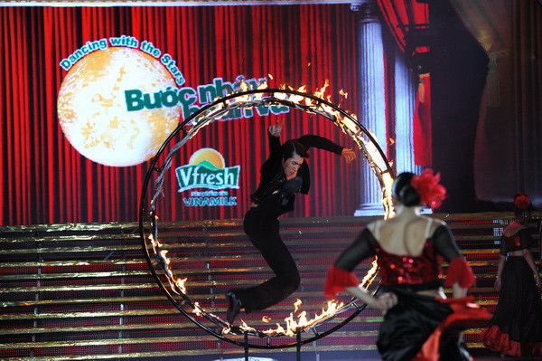 Trương Nam Thành giành tổng điểm tuyệt đối đầu tiên của BNHH 2012 ảnh 1