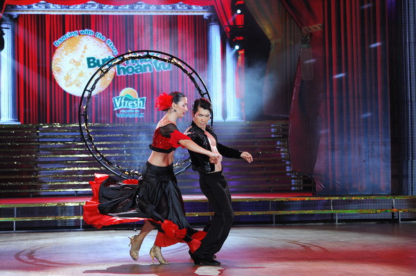 Trương Nam Thành giành tổng điểm tuyệt đối đầu tiên của BNHH 2012 ảnh 17