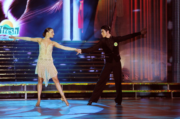 Trương Nam Thành giành tổng điểm tuyệt đối đầu tiên của BNHH 2012 ảnh 2