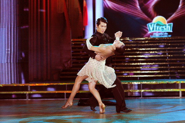 Trương Nam Thành giành tổng điểm tuyệt đối đầu tiên của BNHH 2012 ảnh 10