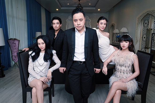 Đạo diễn Victor Vũ và dàn diễn viên phim "Thiên thần hộ mệnh"