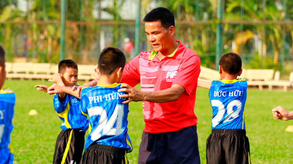 Cơ hội trở thành cầu thủ bóng đá chuyên nghiệp với PVF ảnh 2