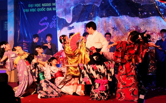 “Sắc màu chuyên ngoại ngữ”: Trải nghiệm các nền văn hoá độc đáo trên thế giới ảnh 3