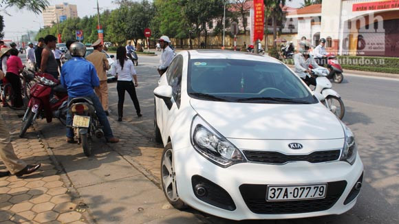 Một người nguy kịch vì bị tai nạn hai lần liên tục ảnh 2