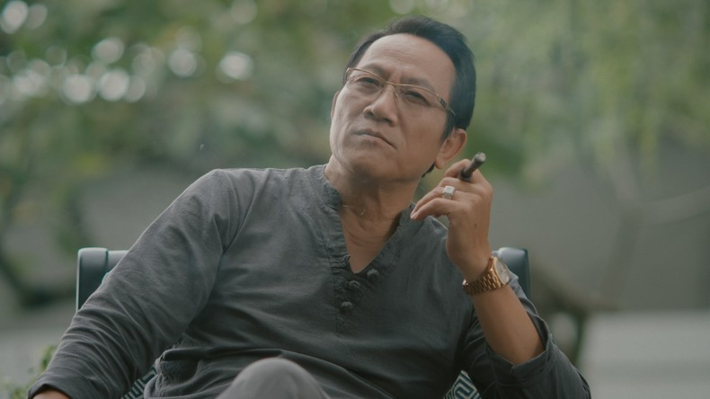 Tạo hình nhân vật "đại ca Sửu" do NSƯT Hoàng Hải đóng trong phim Tạo hình nhân vật "đại ca Sửu" do NSƯT Hoàng Hải đóng trong phim