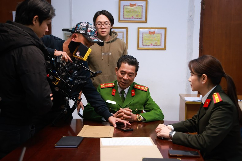 Hình ảnh hậu trường phim "Mật lệnh hoa sữa" Hình ảnh hậu trường phim "Mật lệnh hoa sữa"