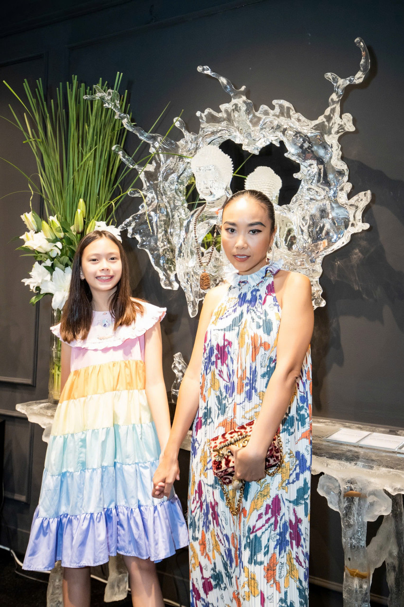 Ca sĩ Đoan Trang và con gái nhỏ