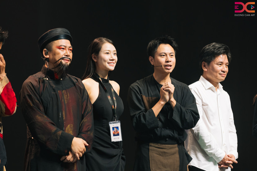 Nhà sản xuất, nhạc sĩ Dương Cầm xúc động trước hành trình 1 năm đầy bất ngờ của "Giấc mơ Chí Phèo" Nhà sản xuất, nhạc sĩ Dương Cầm xúc động trước hành trình 1 năm đầy bất ngờ của "Giấc mơ Chí Phèo"