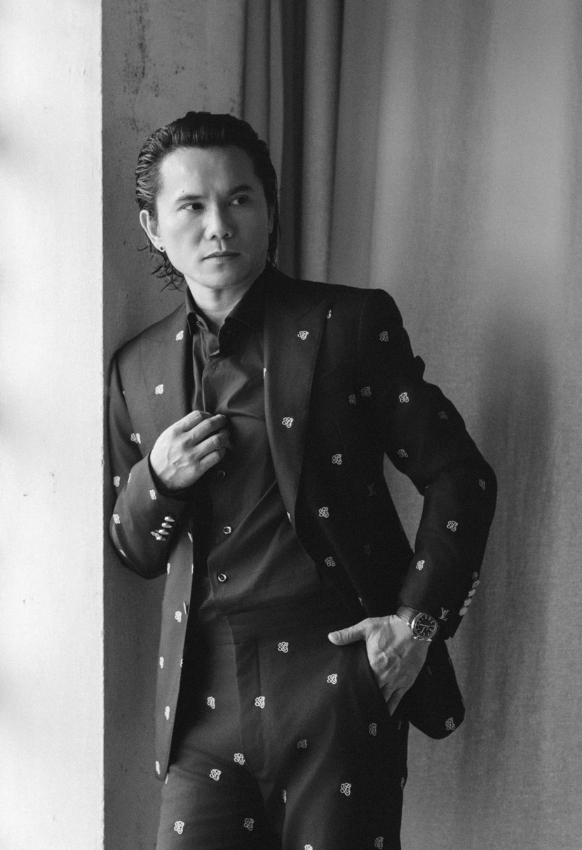 Mars Anh Tú hoạt động "đa di năng" và toàn diện về mặt nghệ thuật nhất trong số các cựu thành viên ban nhạc Quả Dưa Hấu Mars Anh Tú hoạt động "đa di năng" và toàn diện về mặt nghệ thuật nhất trong số các cựu thành viên ban nhạc Quả Dưa Hấu