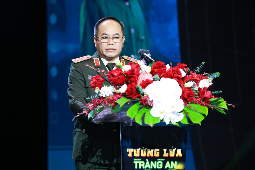 Trung tướng Nguyễn Thanh Tùng đánh giá cao ý nghĩa quan trọng và những nỗ lực của êkip sản xuất phim "Tường lửa Tràng An"