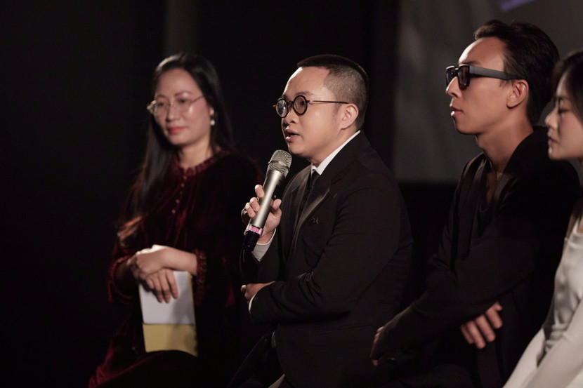 Cường Tống xúc động khi ra mắt "Hồi ảnh âm nhạc" tại quê nhà