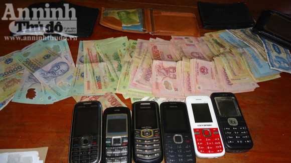 Khởi tố 2 đối tượng tổ chức và tham gia cá độ bóng đá quy mô lớn ảnh 3