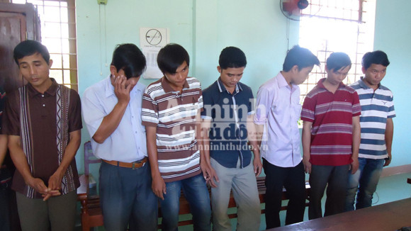 Khởi tố 2 đối tượng tổ chức và tham gia cá độ bóng đá quy mô lớn ảnh 2