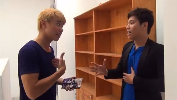 Đông Hùng giả gái, lột đồ trước bộ ba "giám khảo" ảnh 16