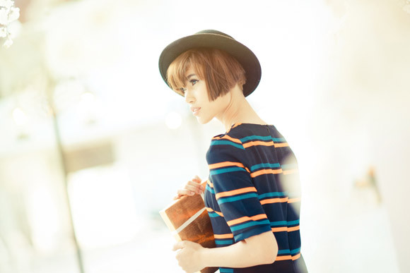 Trang "Lạ" cá tính với gam màu đỏ ảnh 10 Trang "Lạ" cá tính với gam màu đỏ ảnh 10