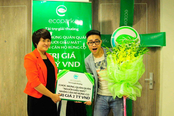 Quán quân "Người giấu mặt" chính thức nhận căn hộ 2 tỷ ảnh 2