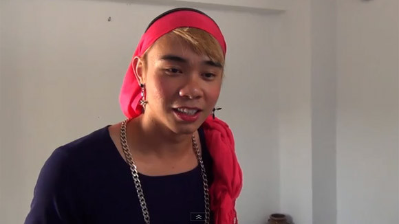 Đông Hùng giả gái, lột đồ trước bộ ba "giám khảo" ảnh 6