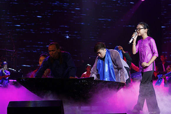 Phương Mỹ Chi "đại náo" trên BXH tuần ảnh 1