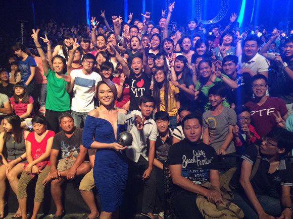 Mỹ Tâm chính thức nhận cúp “Nghệ sĩ được yêu thích nhất khu vực Đông Nam Á” ảnh 9