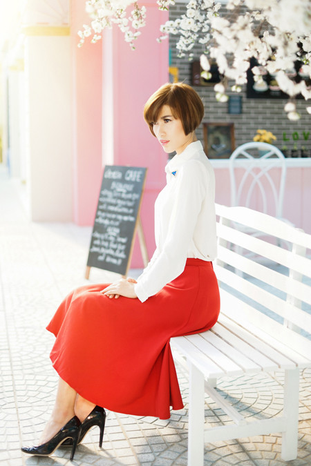 Trang "Lạ" cá tính với gam màu đỏ ảnh 6 Trang "Lạ" cá tính với gam màu đỏ ảnh 6