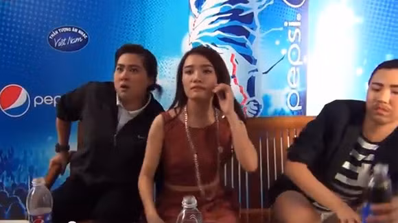 Đông Hùng giả gái, lột đồ trước bộ ba "giám khảo" ảnh 5