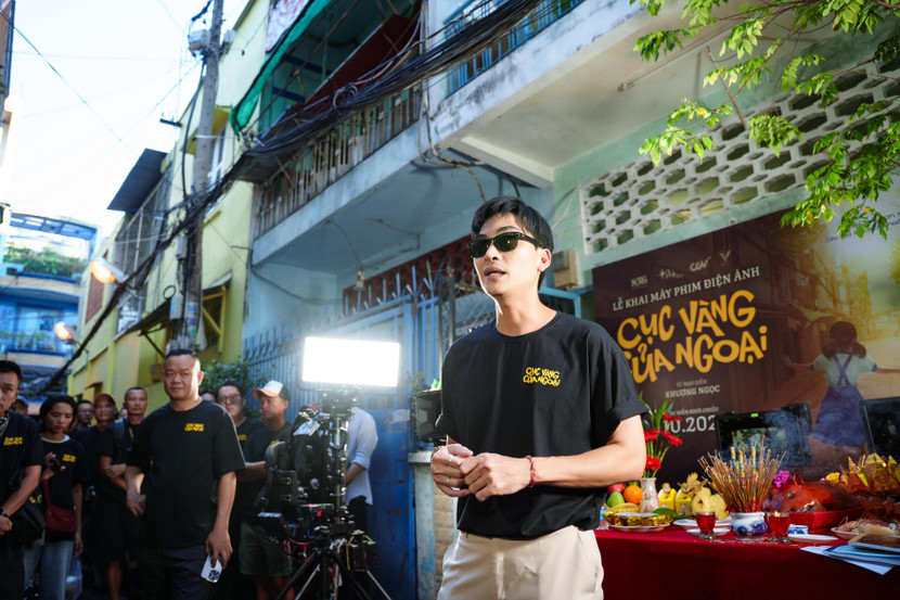 Đạo diễn Khương Ngọc khai máy phim điện ảnh về tình bà - cháu đầu tiên 'Cục vàng của ngoại'