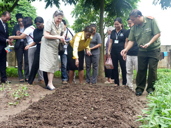 Sẻ chia khó khăn với những mảnh đời đặc biệt ảnh 20 Sẻ chia khó khăn với những mảnh đời đặc biệt ảnh 20