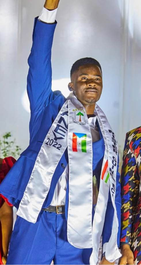 Đại diện đến từ Equatorial Đại diện đến từ Equatorial