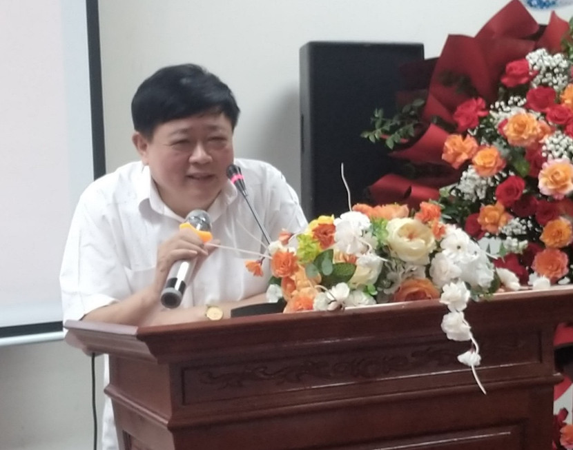 PGS.TS Nguyễn Thế Kỷ, Chủ tịch Hội đồng Lý luận, phê bình văn học, nghệ thuật Trung ương chia sẻ tại buổi ra mắt sách