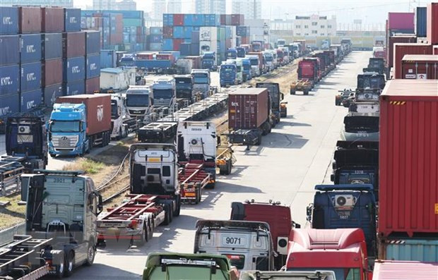 "Có thể nói rằng bất kỳ nỗ lực đa dạng hóa nào cũng sẽ được biện minh khi xuất hiện các biện pháp trừng phạt. Quy tắc này đặc biệt đáng chú ý trong trường hợp hành lang Bắc - Nam". "Có thể nói rằng bất kỳ nỗ lực đa dạng hóa nào cũng sẽ được biện minh khi xuất hiện các biện pháp trừng phạt. Quy tắc này đặc biệt đáng chú ý trong trường hợp hành lang Bắc - Nam".