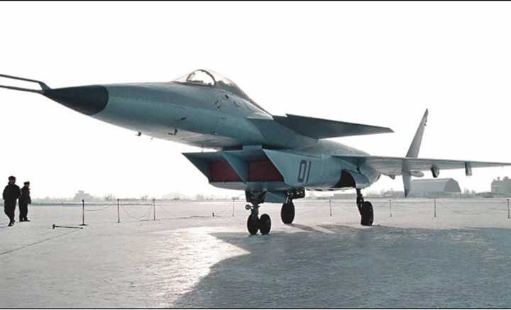 Đòn đáp trả F-22 đầu tiên của Nga bằng MiG-1.44 đã không thành công. Liệu câu trả lời thứ hai (Su-57 so với F-35) sẽ mang tới kết quả gì thì chỉ có thời gian mới trả lời được.