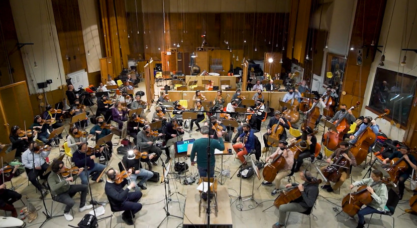 Bản nhạc còn là sự hòa quyện Đông - Tây khi được dàn giao hưởng Budapest Scoring Orchestra (Hungary) kết hợp Hanse Haus Studio - Bonn (Đức), cùng với tiếng đàn bầu - nhạc cụ truyền thống của Việt Nam.