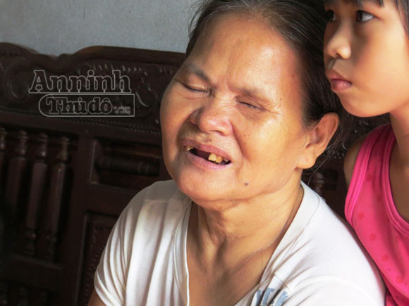 Bị tố cáo, "quan xã" cuống cuồng mang tiền trả người dân (2) ảnh 1