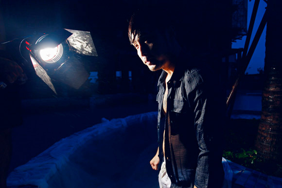 Ưng Hoàng Phúc "bỏ rơi" Kim Cương, tình tứ cùng Trang Pháp bên hồ bơi ảnh 6