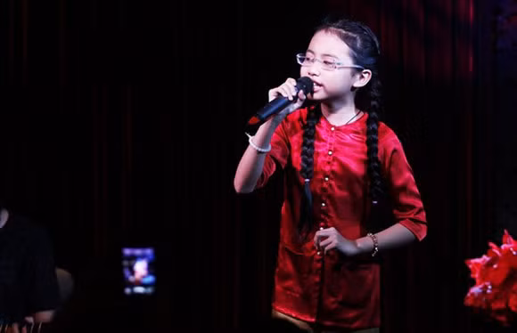 Phương Mỹ Chi bất ngờ lọt vào top 10 đề cử giải thưởng Nghệ sĩ của năm ảnh 1