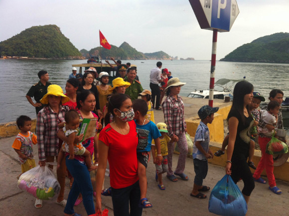 Miền Bắc khẩn trương sơ tán dân tránh bão ảnh 1