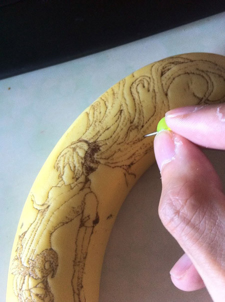 Độc đáo nghệ thuật xăm hình lên... chuối ảnh 5