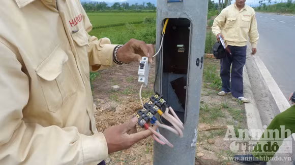 Nổ súng, rượt đuổi ôtô như phim trên Đại lộ Thăng Long ảnh 5