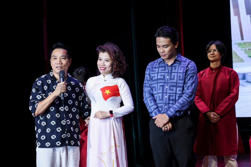 Đại diện êkip làm nên thành công cho MV "Vút bay lên Việt Nam" chia sẻ về dự án Đại diện êkip làm nên thành công cho MV "Vút bay lên Việt Nam" chia sẻ về dự án