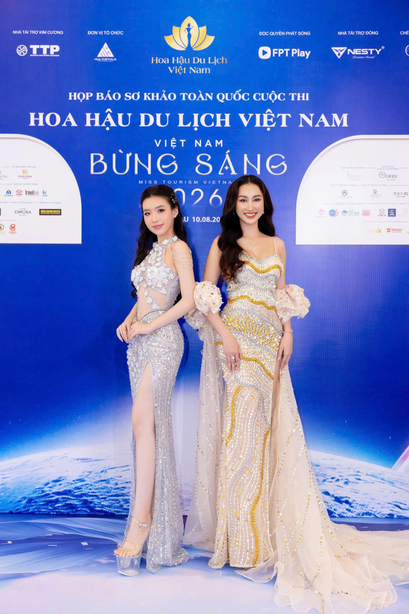 "Hoa hậu Việt Nam Toàn cầu 2022" Đoàn Hồng Trang và người đẹp Sam Nabi "Hoa hậu Việt Nam Toàn cầu 2022" Đoàn Hồng Trang và người đẹp Sam Nabi