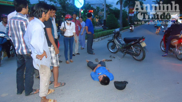 Đến xem nạn nhân nằm thẳng cẳng giữa đường, rồi bỏ đi... ảnh 2
