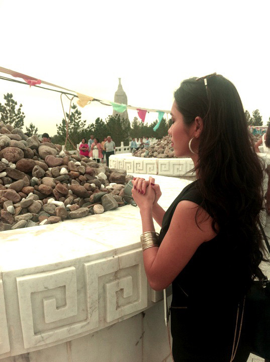 Hoàng My nguyện cầu trước đêm Chung kết ảnh 1