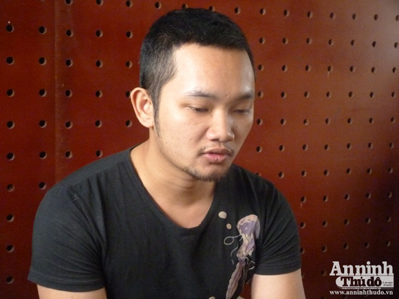 Say rượu, cướp gậy cao su, tấn công tổ công tác ảnh 2