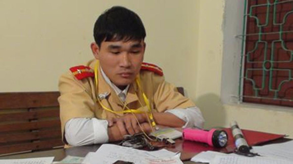 Cảnh giác với thủ đoạn giả danh CSGT ảnh 1